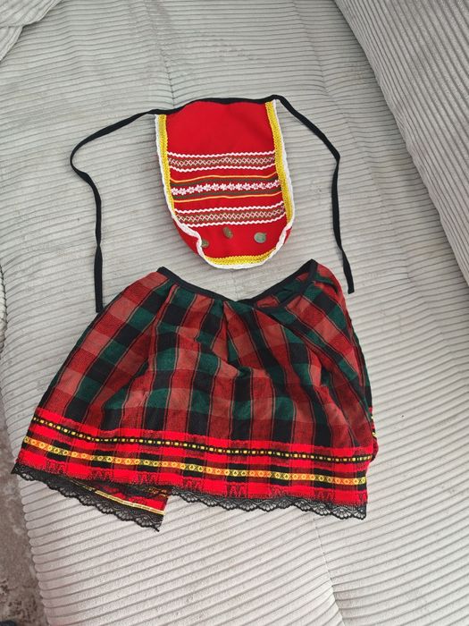 Дрехи за момиче на 4 г