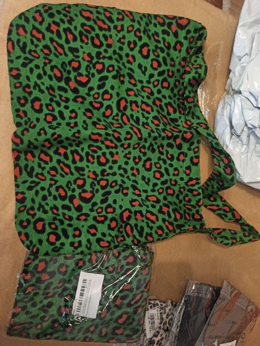 geantă de catifea cu leopard verde