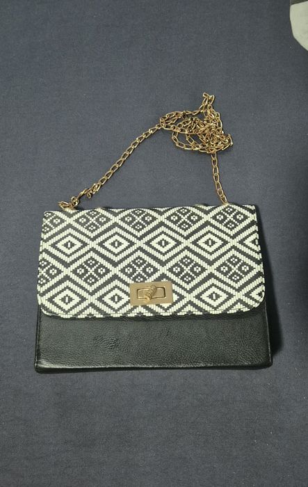 Нови чанти различни