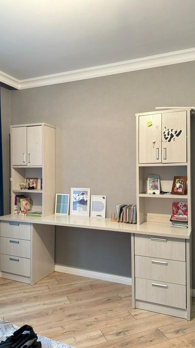 Стол учебный со шкафчиками