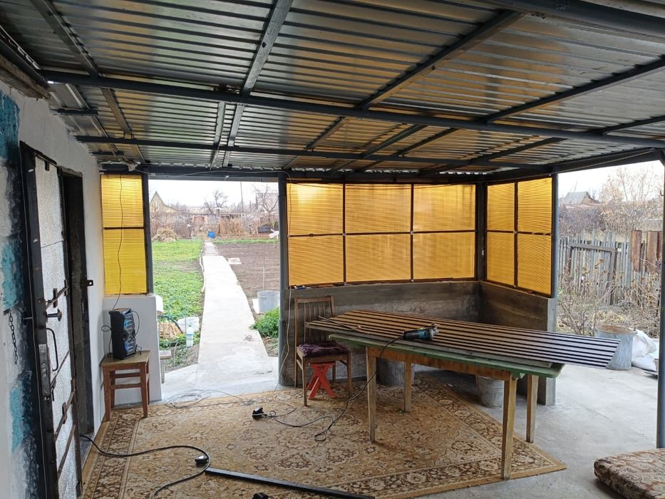 Продам дачу сады 1 .