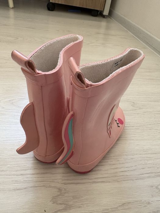 Продаю резиновые детские сапожки