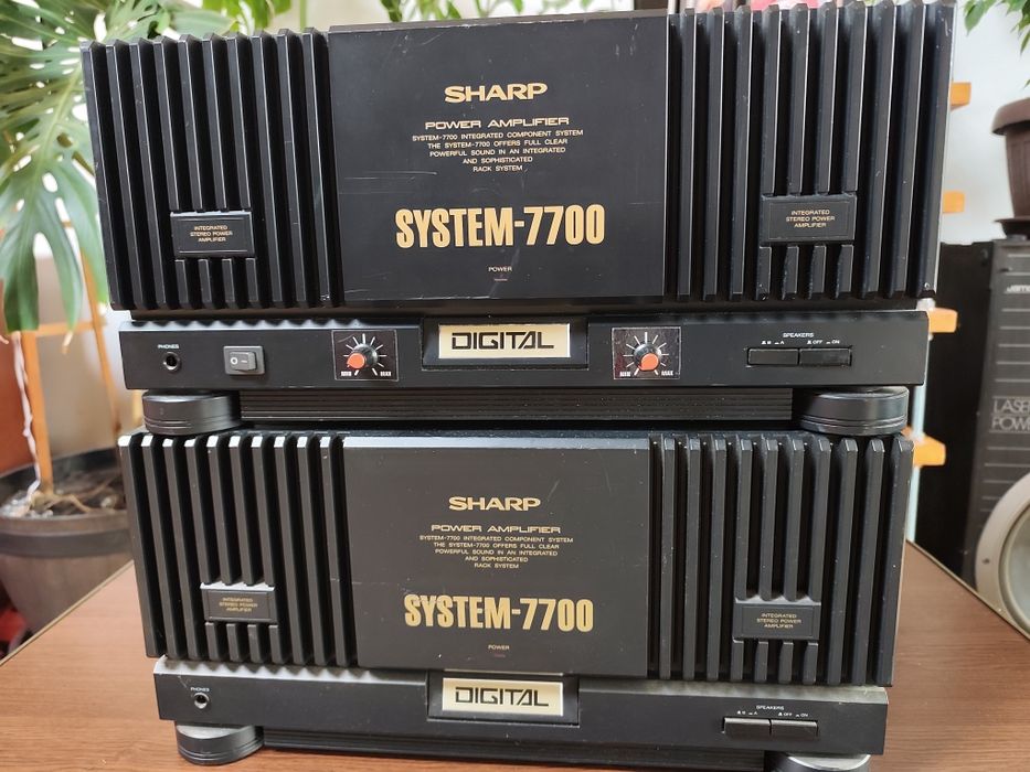 Receiver Sharp 7700
