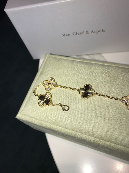 Van Cleef гривна / гривни различни модели