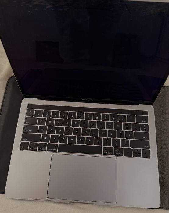 Macbook Pro Touch bar 2017 - display defect