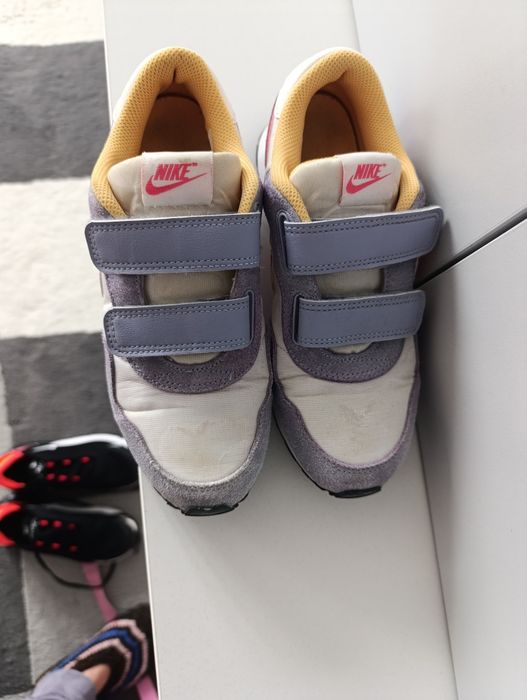 Nike маратонки 34номер