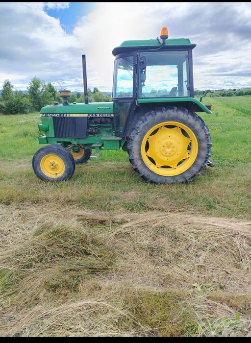 John deere 2140.