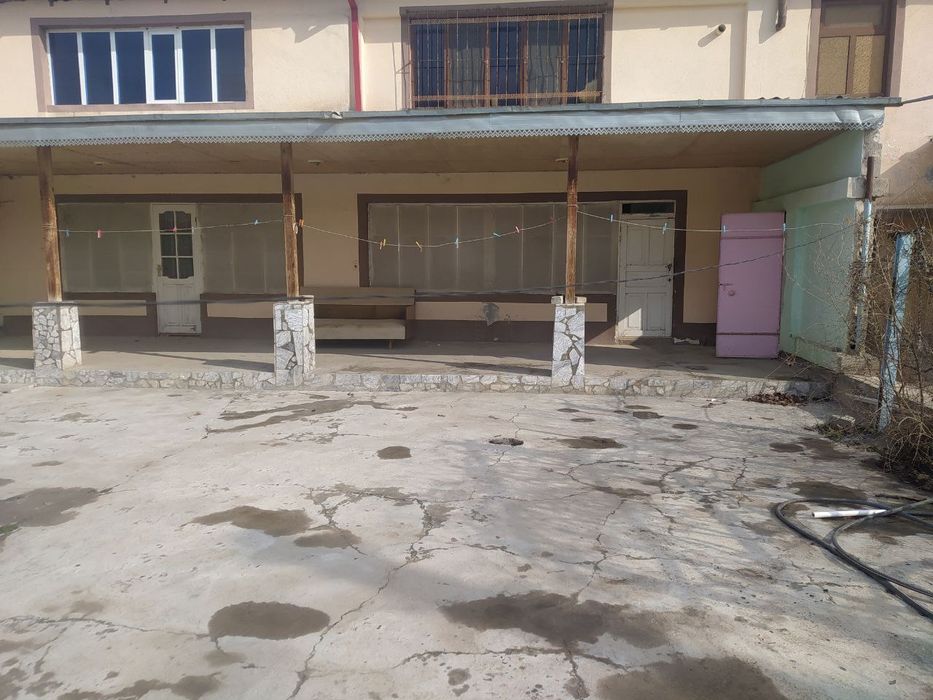 Dom kattaqurgon shahrida