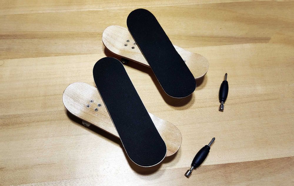 ProDeck fingerskate fingerboard - Deck lemn + rulmenti (tip Tech Deck)