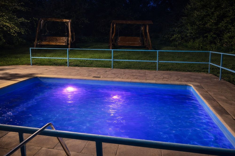 Cabane Tip-A Frame 2/10 persoane Piscină încălzită și ciubăr