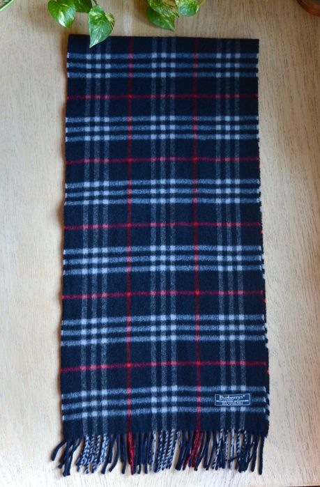 Оригинален шал Burberry 50% Кашмир, 50% вълна