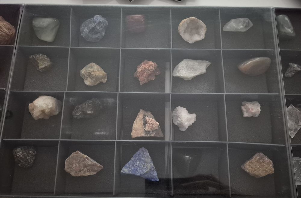 Колекция Минералите на земята