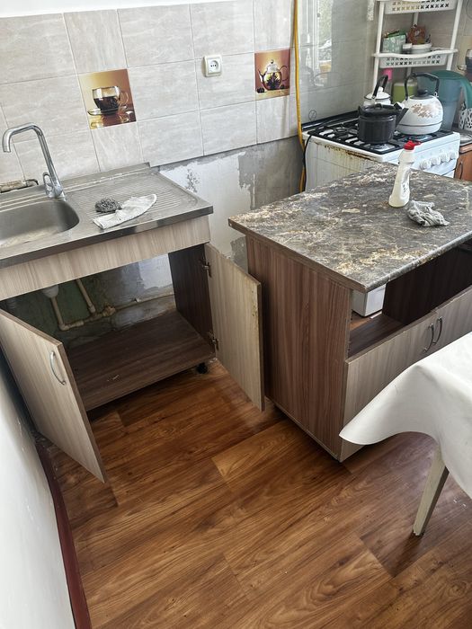 Старый гарнитур продам 5 тысяч тенге