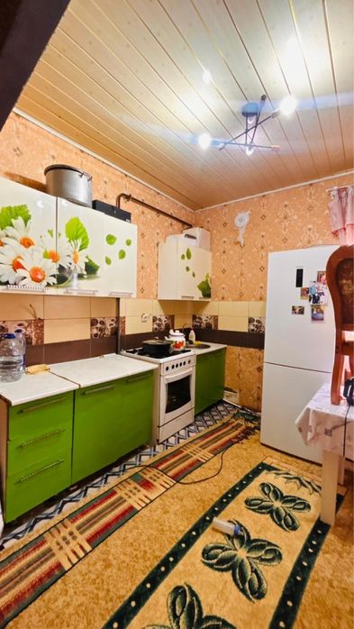 4 бөлмелі жер үй сатылады Тез арада