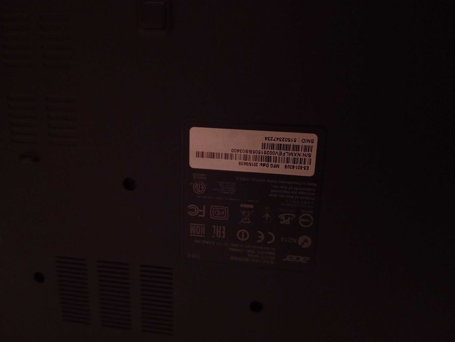 Лаптоп Aspire E5-521-63U8