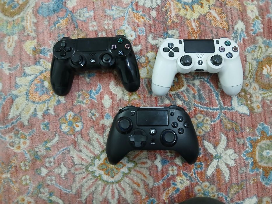 Срочно продам PlayStation 4 в Астане!