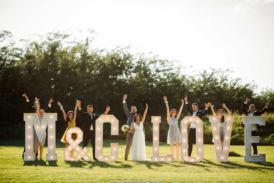 Vand Business afacere la cheie.  litere luminoase - evenimente,nunti