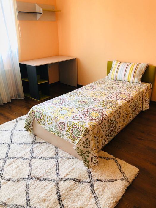 Дава се под наем Тристаен апартамент в Пловдив, Кършияка - 120 кв.м за 550 € - Снимка #4