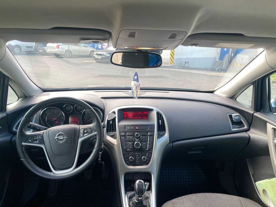 Autoturism marca Opel
