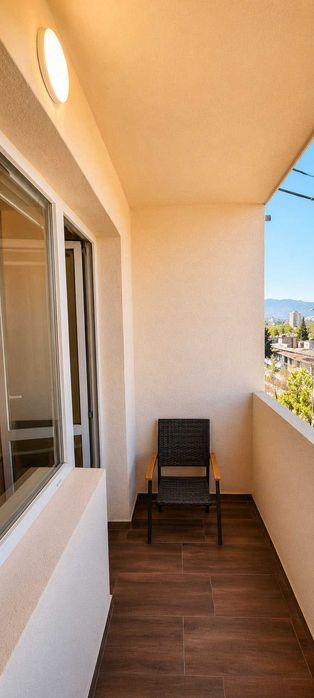 Тристаен ап. под наем в кв. Толстой