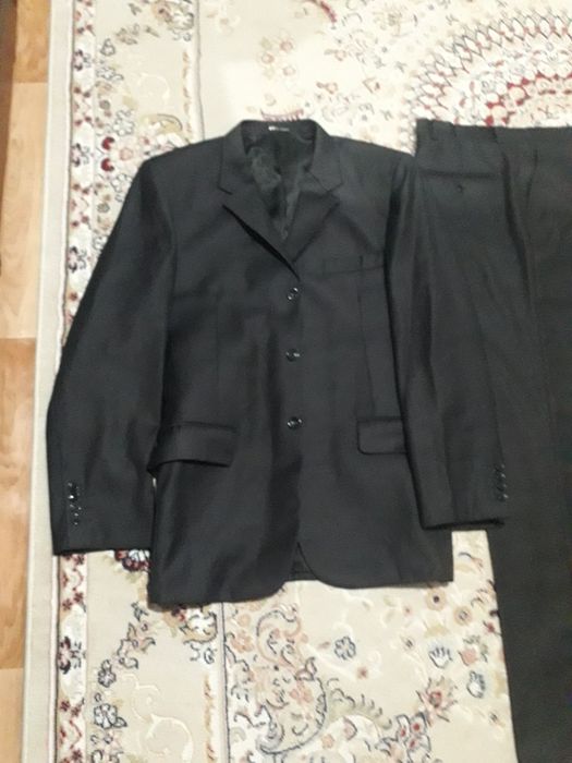 Продам костюм и брюки 12000 теңге