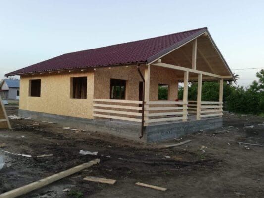 Construim căsuțe din lemn