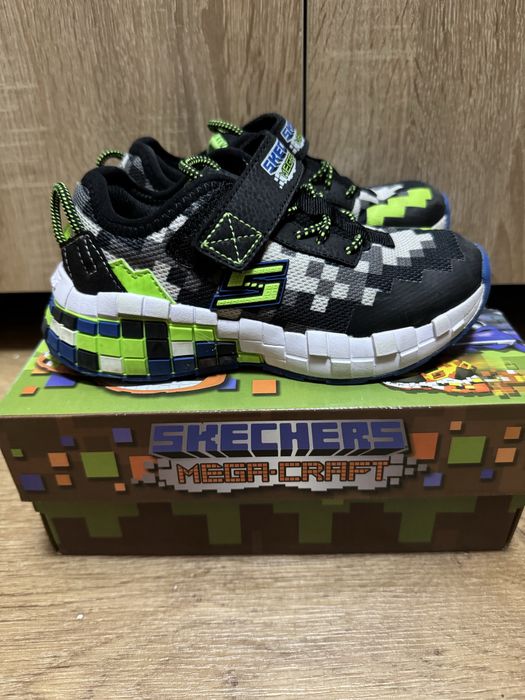 Продам кроссовки детские