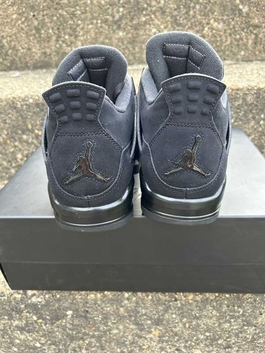 Jordan 4 Black Cat Originali ( NU YEEZY, BAPE , TRAPSTAR)