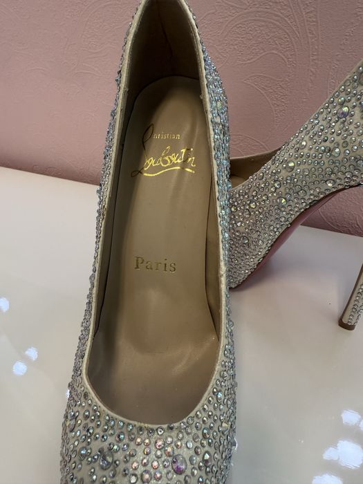 Обувки на висок ток Christian Louboutin