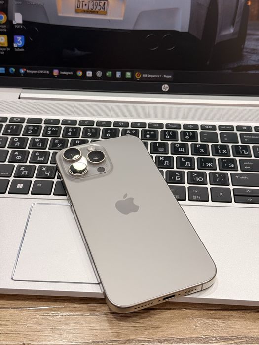 Iphone 16 Pro Max natural titan