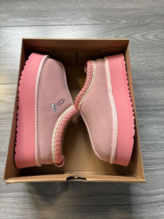 Ugg tazz roz cu platforma inalta