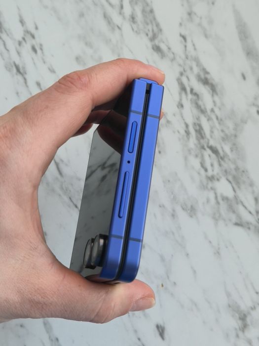 Vand/schimb Samsung Z Flip7 256gb