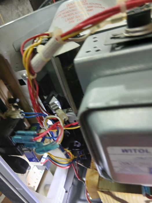 Микровълнова фурна – TehnoStar MW20 Digital S – за резервни части