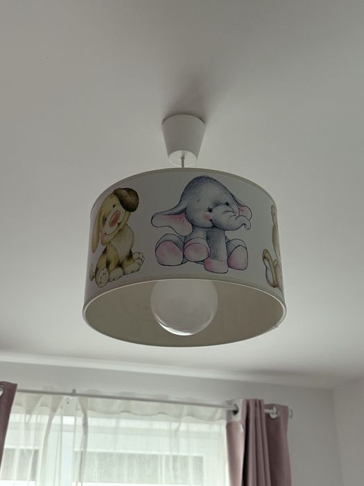 Lustra pentru camera copilului