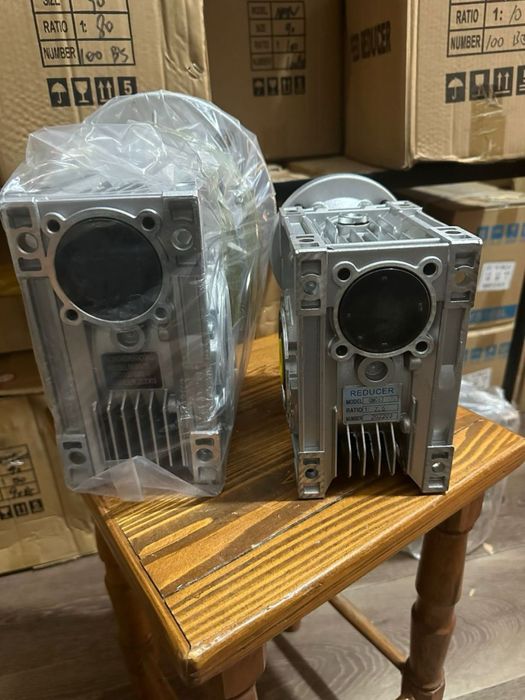 Мотор редуктор червячный электродвигатель RV