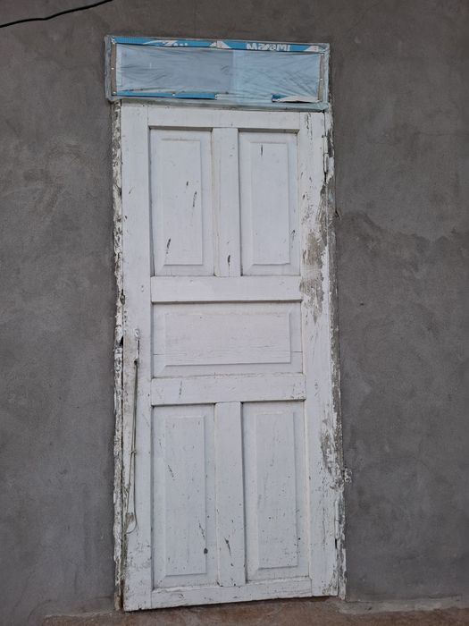 Rabochiy bu rom eshiklar sotiladi. (рабочий ром эшик бу сотиди