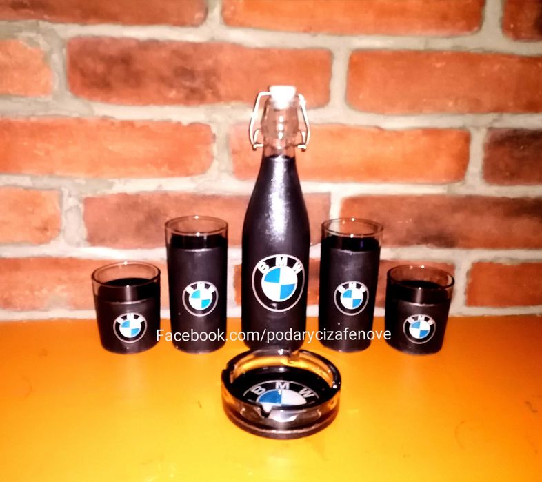 Подарък за фен на BMW (БМВ)- Бутилка с логото на автомобила