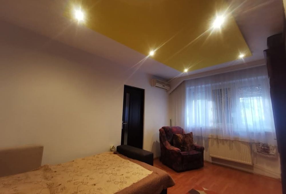 Vând sau schimb / 3 camere / etajul 2