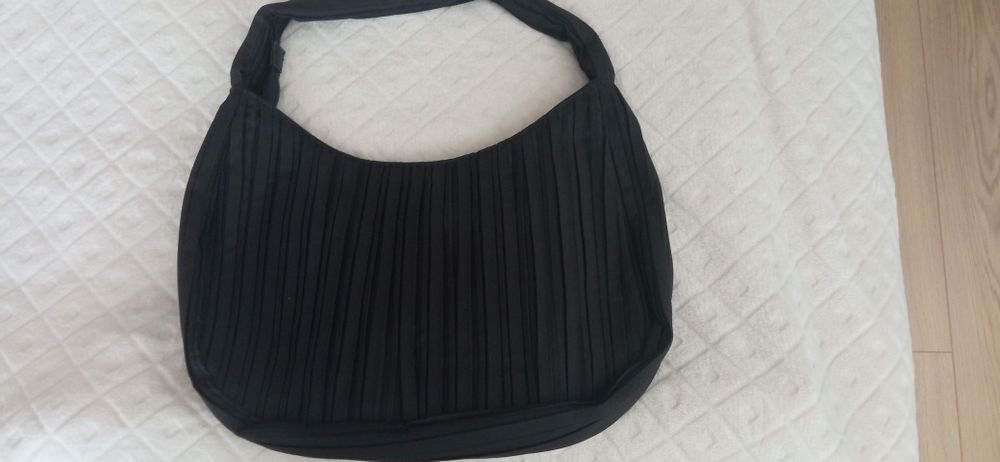 Чанти от изкуствена кожа и текстил