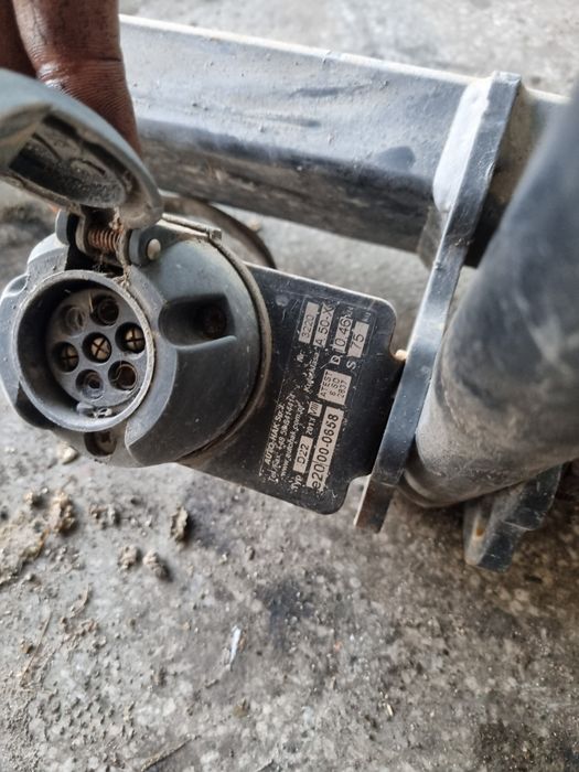 Cârlig remorcare Mercedes