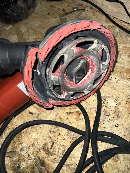 Masina de slefuit beton hilti