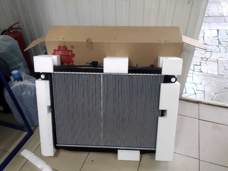 Радиатор охлаждения двигателя от