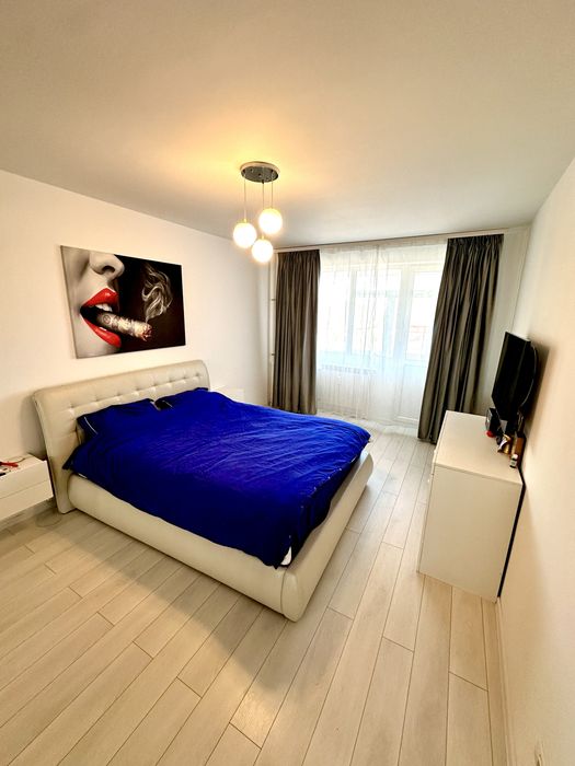 Vand apartament cu 3 camere - Vedere 3