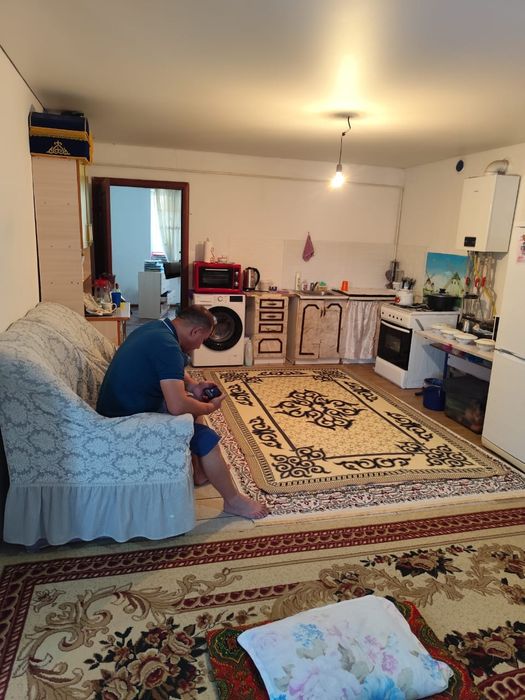 3 бөлмелі жер үй жалға беріледі