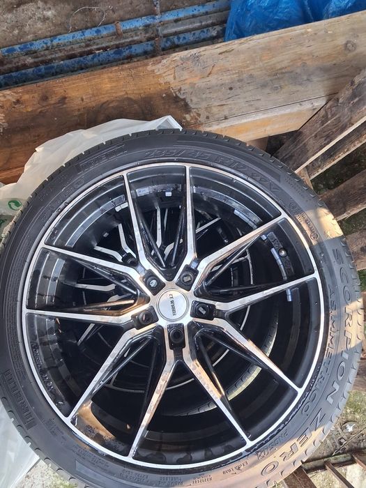 Jante  Audi A4 A6 Aliaj cu anvelope Pirelli 235/45R19 5/112