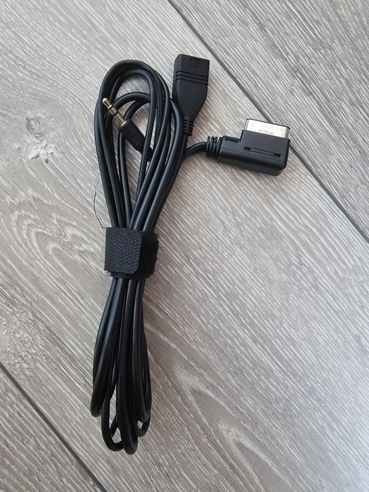 Vand cablu Audi MMI la jack si USB