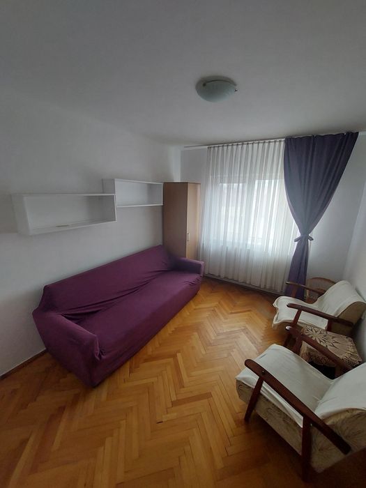Apartament cu 3 camere de vânzare în zona Tolstoi Alba Iulia