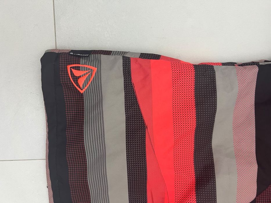 Vand costum sky plus manusi pentru femei