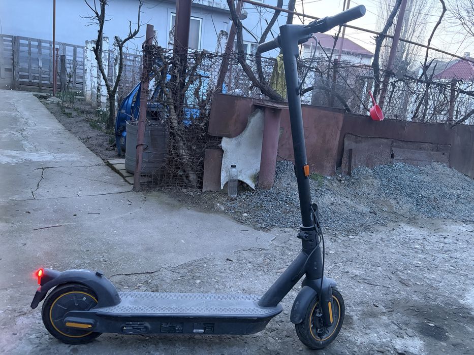 Trotineta electrica Ninebot kickscooter max g30