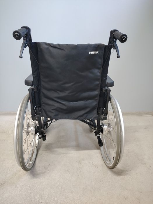 Scaun cu rotile/Carucior rulant pentru persoane cu handicap148